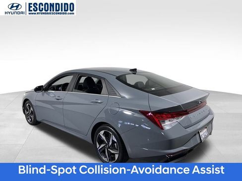 Certified 2023 Hyundai Elantra Limited image 3