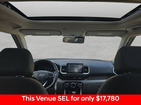Used 2022 Hyundai Venue SEL FWD image 39