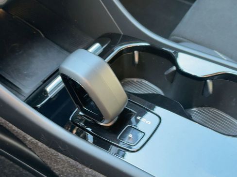 Certified 2023 Volvo C40 P8 Recharge Ultimate image 17