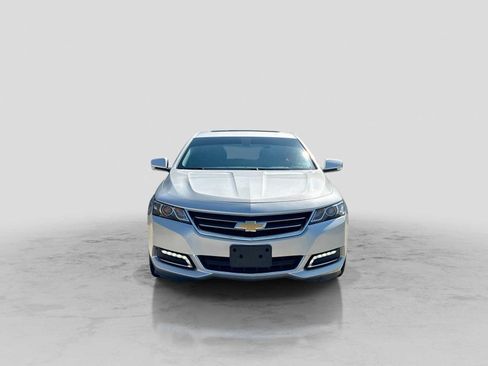 Used 2019 Chevrolet Impala LT w/ Sunroof and Spoiler Package FWD image 9