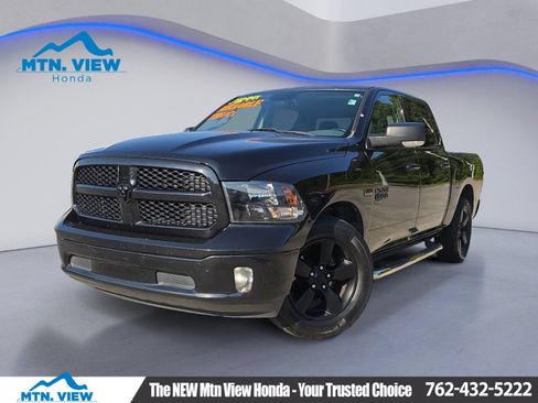 Used 2019 RAM 1500 Big Horn RWD image 1