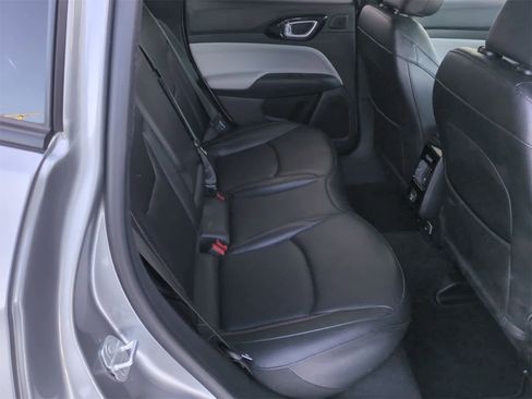 Certified 2024 Jeep Compass Limited w/ Sun and Sound Group image 21