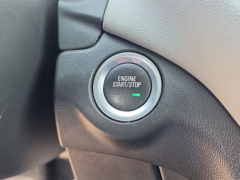 Certified 2023 Chevrolet Equinox LS FWD image 27