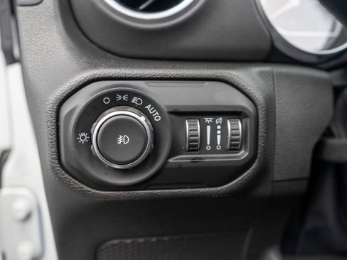 Used 2022 Jeep Wrangler Unlimited Sahara w/ LED Lighting Group image 15