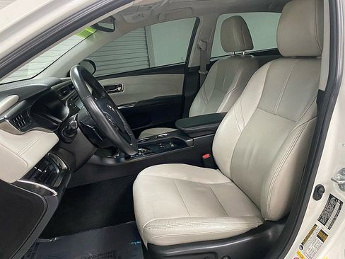 Used 2018 Toyota Avalon XLE Plus image 9