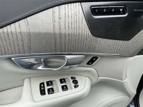 Used 2023 Volvo XC90 B6 Ultimate w/ Lounge Package image 15