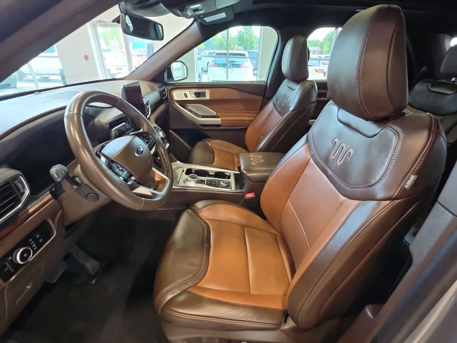 Used 2024 Ford Explorer King Ranch w/ Technology Package AWD/4WD image 22