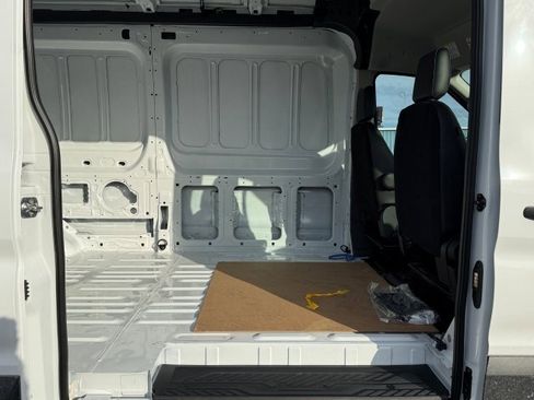 New 2026 Ford Transit 250 148 Medium Roof RWD image 11