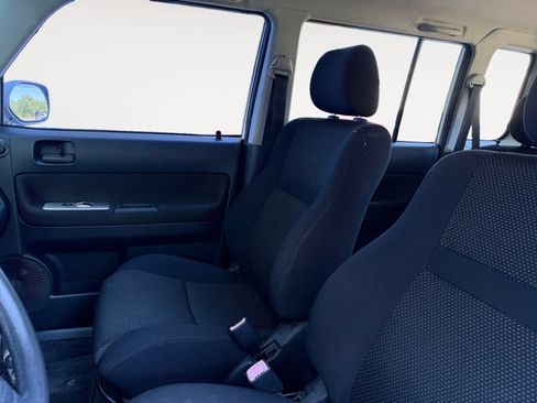 Used 2005 Scion xB FWD image 13