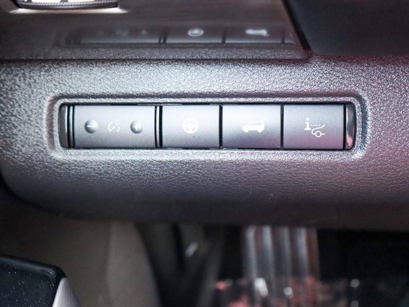 Used 2024 Nissan Pathfinder Platinum FWD image 21