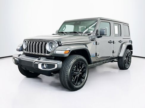 Used 2025 Jeep Wrangler Sahara w/ Safety Group image 3