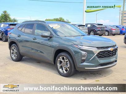 Used 2025 Chevrolet Trax LT w/ Driver Confidence Package