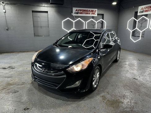 Used 2014 Hyundai Elantra GT FWD image 2