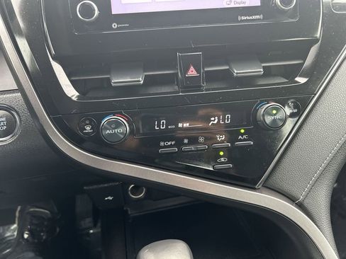 Used 2023 Toyota Camry SE image 18