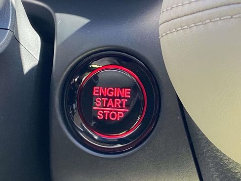 Used 2025 Honda HR-V LX image 26