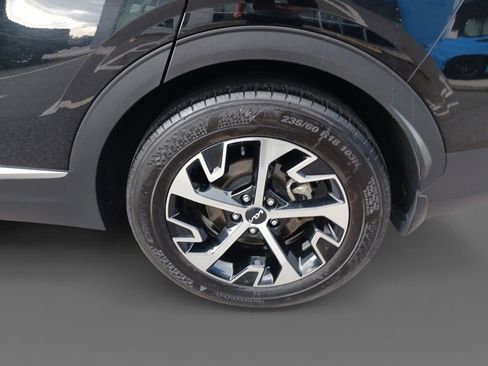 Used 2024 Kia Sportage EX image 29