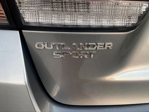 Used 2023 Mitsubishi Outlander Sport SE AWD/4WD image 30