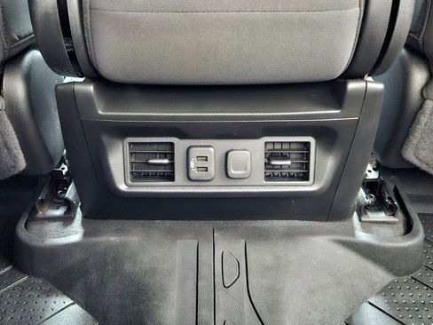 Used 2021 Chevrolet Silverado 1500 LT w/ Bed Protection Package AWD/4WD image 27
