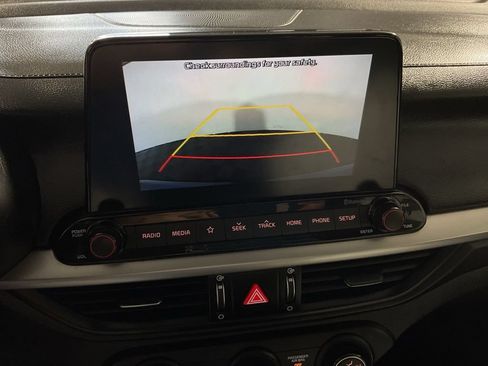 Used 2021 Kia Forte LXS FWD image 3