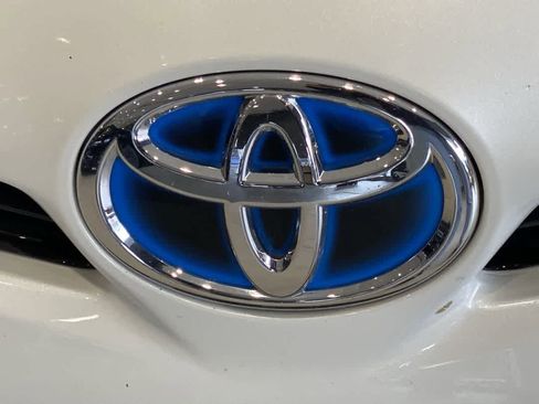 Used 2013 Toyota Prius Persona Series image 10