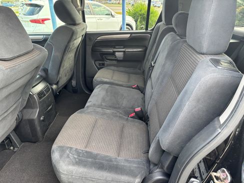 Used 2014 Nissan Armada SV image 12