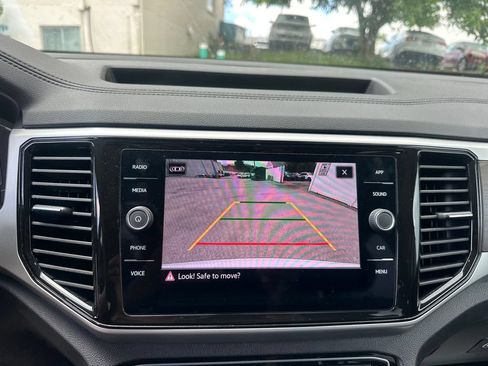 Used 2023 Volkswagen Atlas SE w/ Panoramic Sunroof Package FWD image 45