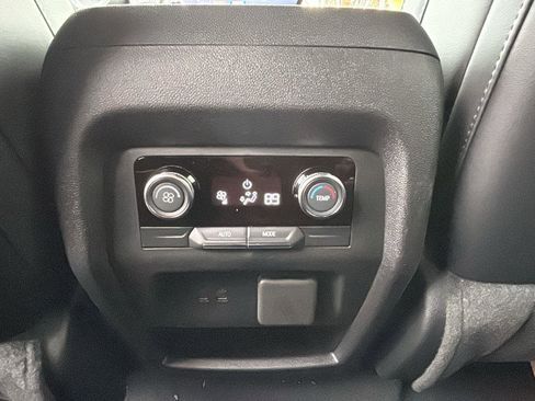 New 2026 Buick Enclave Preferred w/ Power Package image 28