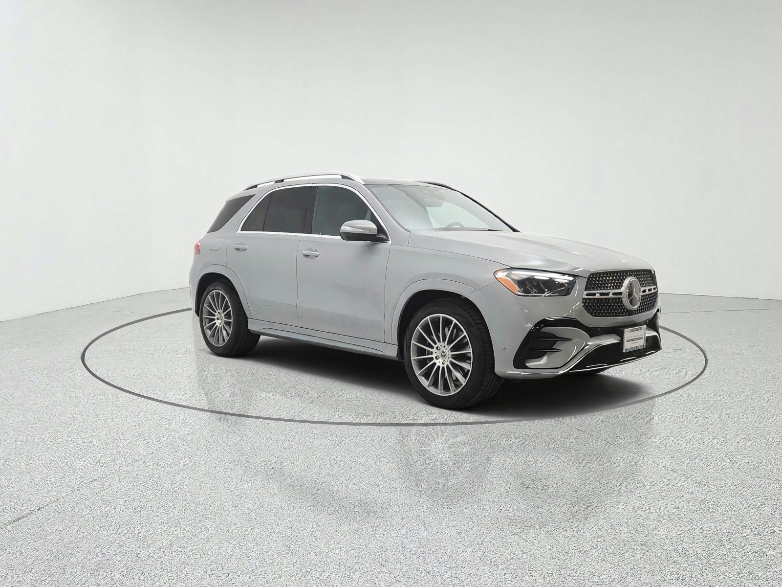 Used 2025 Mercedes-Benz GLE 450 4MATIC image 3