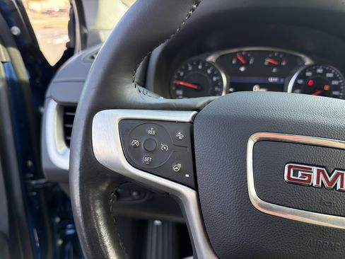 Certified 2022 GMC Terrain SLT image 12