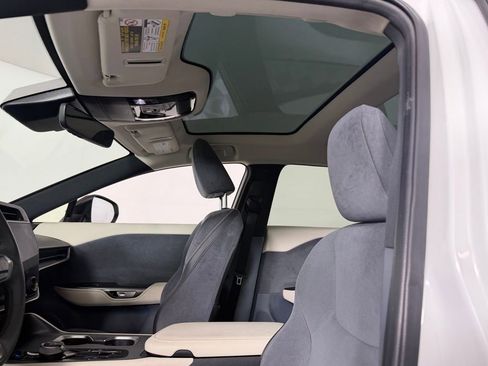 Used 2024 Lexus RZ 300e Premium image 23