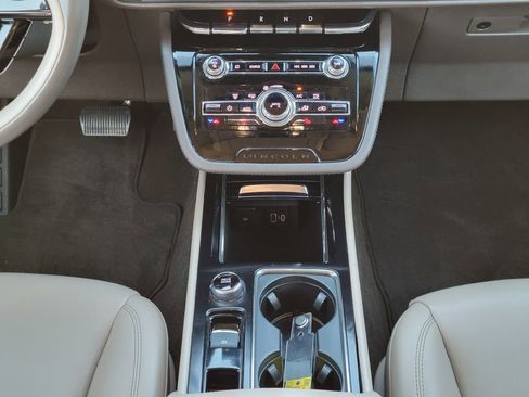 Used 2021 Lincoln Corsair FWD w/ Equipment Group 101A image 23