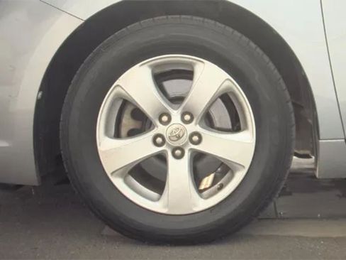 Used 2014 Toyota Sienna LE FWD image 5