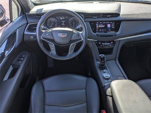 Used 2025 Cadillac XT5 Premium Luxury image 18