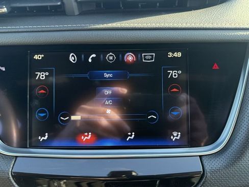 Used 2018 Cadillac XT5 FWD image 23