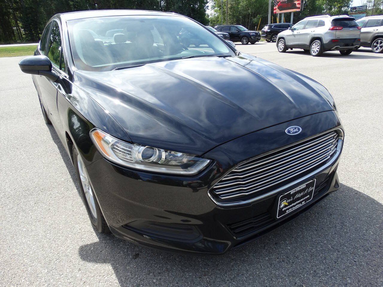Used 2015 Ford Fusion S FWD image 2