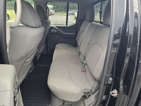 Used 2017 Nissan Frontier SV RWD image 12