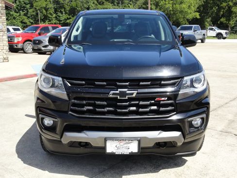 Used 2022 Chevrolet Colorado Z71 w/ Z71 Midnight Edition AWD/4WD image 2