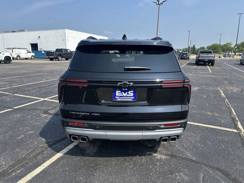 New 2026 Chevrolet Traverse LT w/ Driver Confidence Package image 6