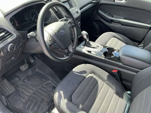 Used 2017 Ford Edge SE image 20