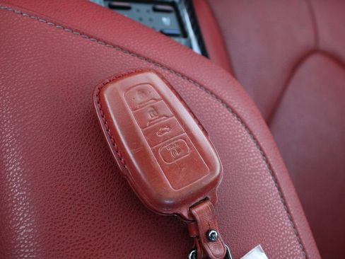 Used 2022 Toyota Camry XSE w/ Navigation Package FWD image 30