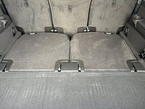 New 2026 Volvo XC90 T8 Ultra w/ Protection Package image 17