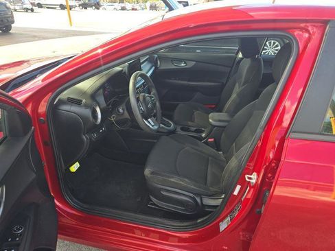 Used 2020 Kia Forte LXS FWD image 6