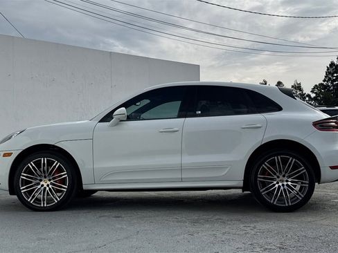 Used 2017 Porsche Macan Turbo image 6