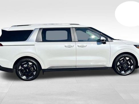 New 2026 Kia Carnival EX image 9