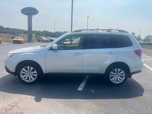 Used 2012 Subaru Forester 2.5X Limited AWD/4WD image 4