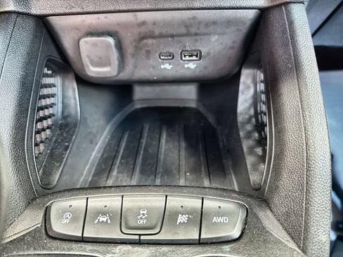 Used 2025 Chevrolet TrailBlazer LT AWD/4WD image 27