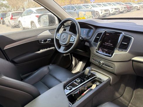 Certified 2025 Volvo XC90 B5 Core image 21