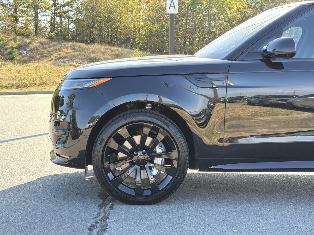 New 2027 Land Rover Range Rover Sport Dynamic SE AWD/4WD image 9