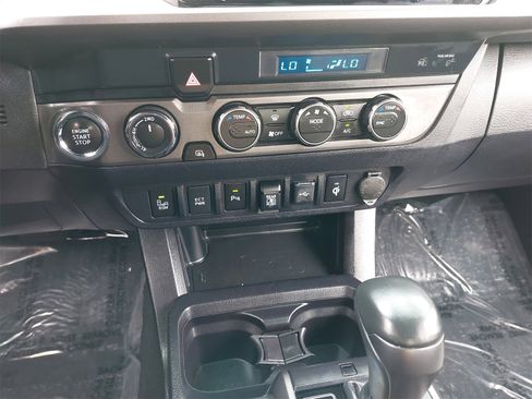 Used 2021 Toyota Tacoma TRD Off-Road image 24