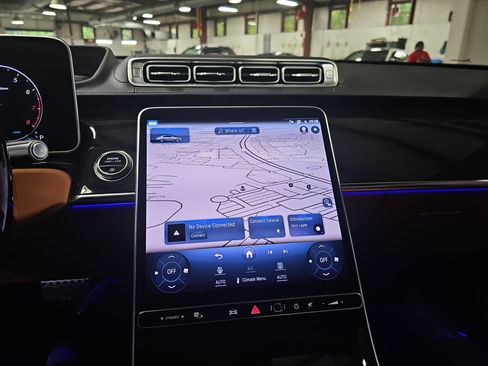 Certified 2023 Mercedes-Benz S 580 4MATIC Sedan image 21